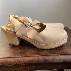 Lotta’s Wood Clogs, Tan Leather, 2.5 inch heel, size 39